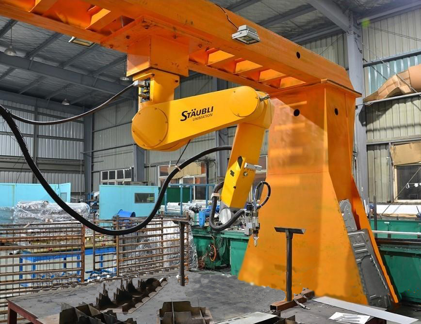 龍門倒裝機（jī）械手激光切割（gē）機