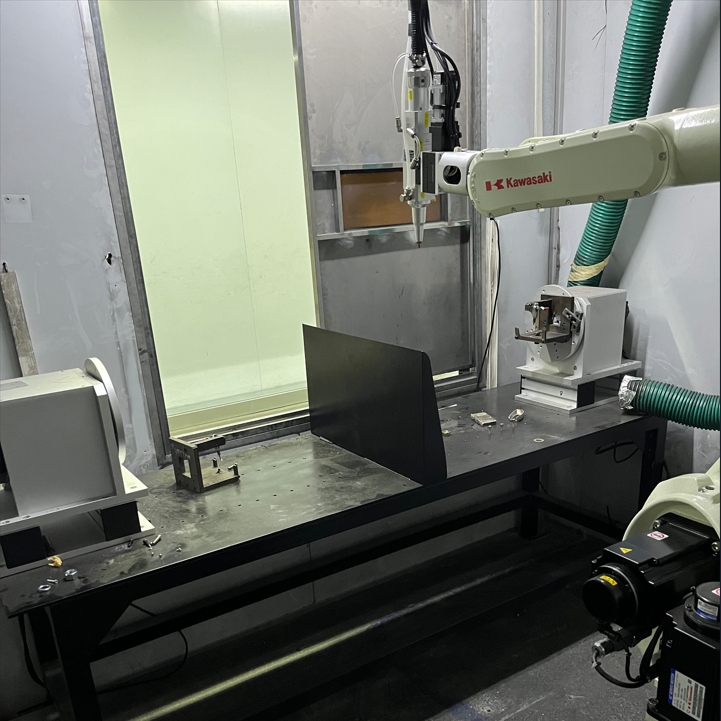 雙工位機（jī）械手三維激光切割機